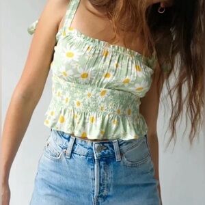 NWT Elodie Daisy Y2K Gathered Bust Lightweight Tank - Size M